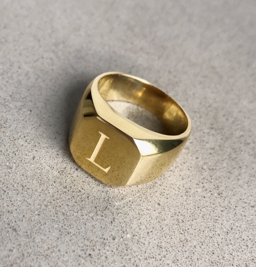 GOLD ENGRAVED ARLO SIGNET RING PINKY RUDDOCK JEWELLERY