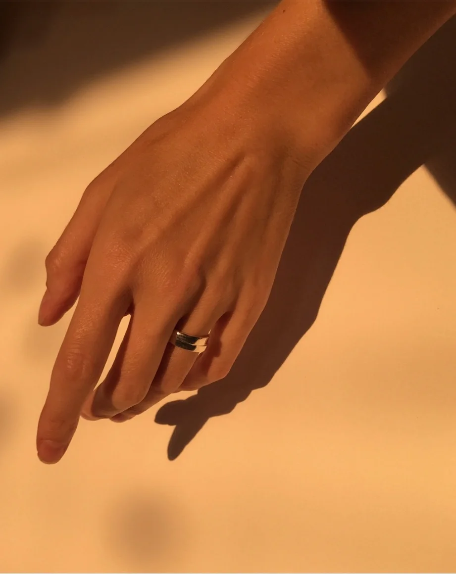 lifestyle image of a gold and silver mixed ring, gold and silver mix jewellery, jewellery photography (Copy)