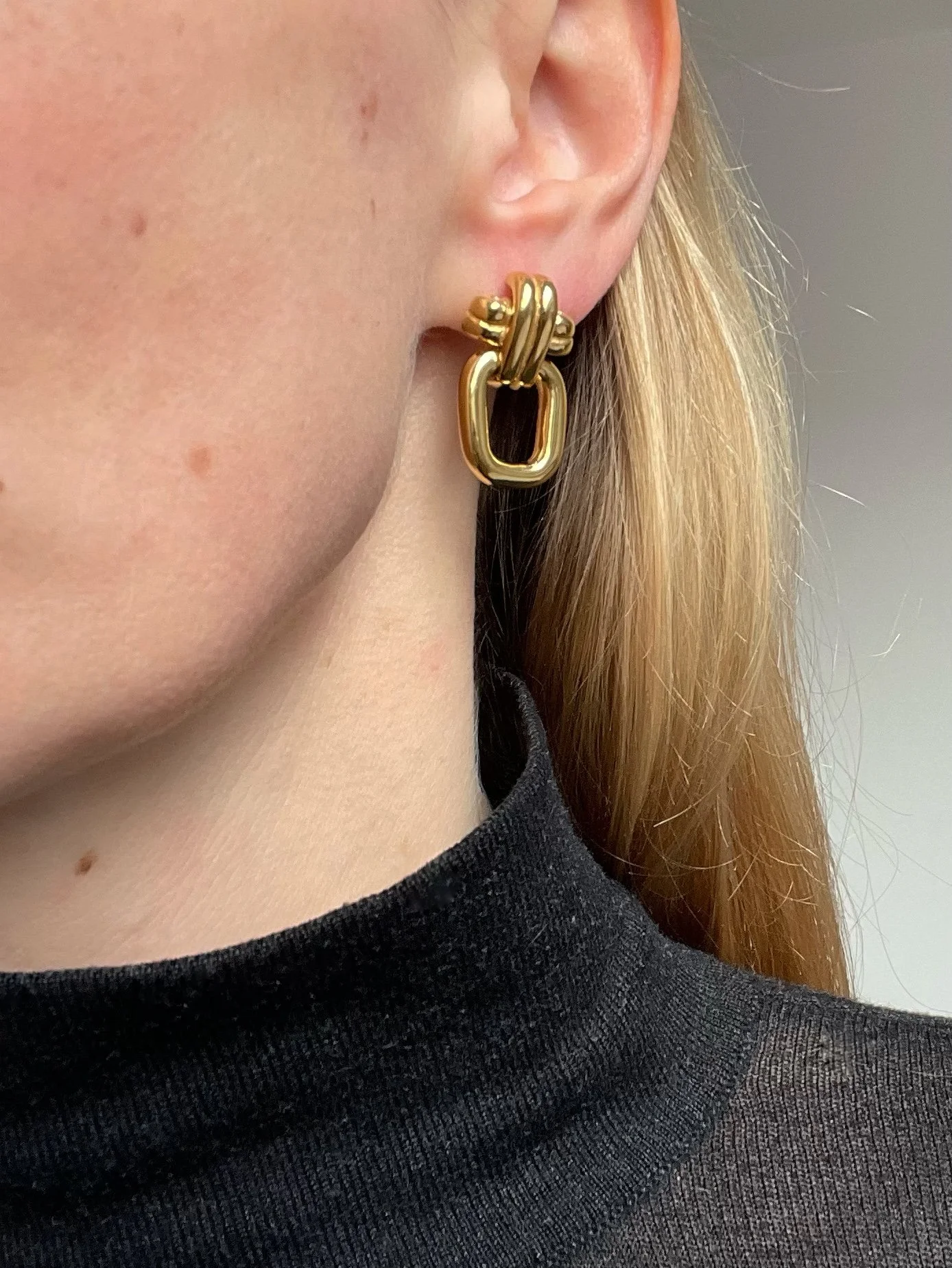 Veda Earring gold.JPG