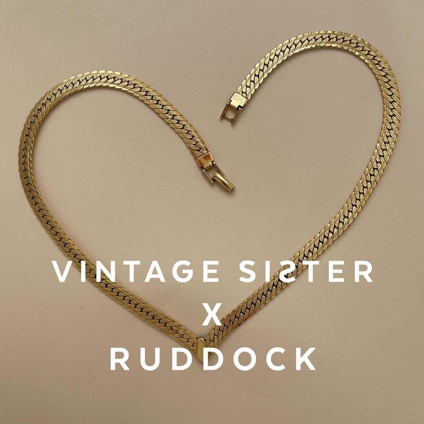 ✨ TODAY ✨ 2PM ✨
A little reminder that our latest drop of vintage jewellery in collaboration with @sisters_love_vintage launches today. 
All profits will be donated towards helping families evacuate from Gaza. Available to shop at www.vintage sister.