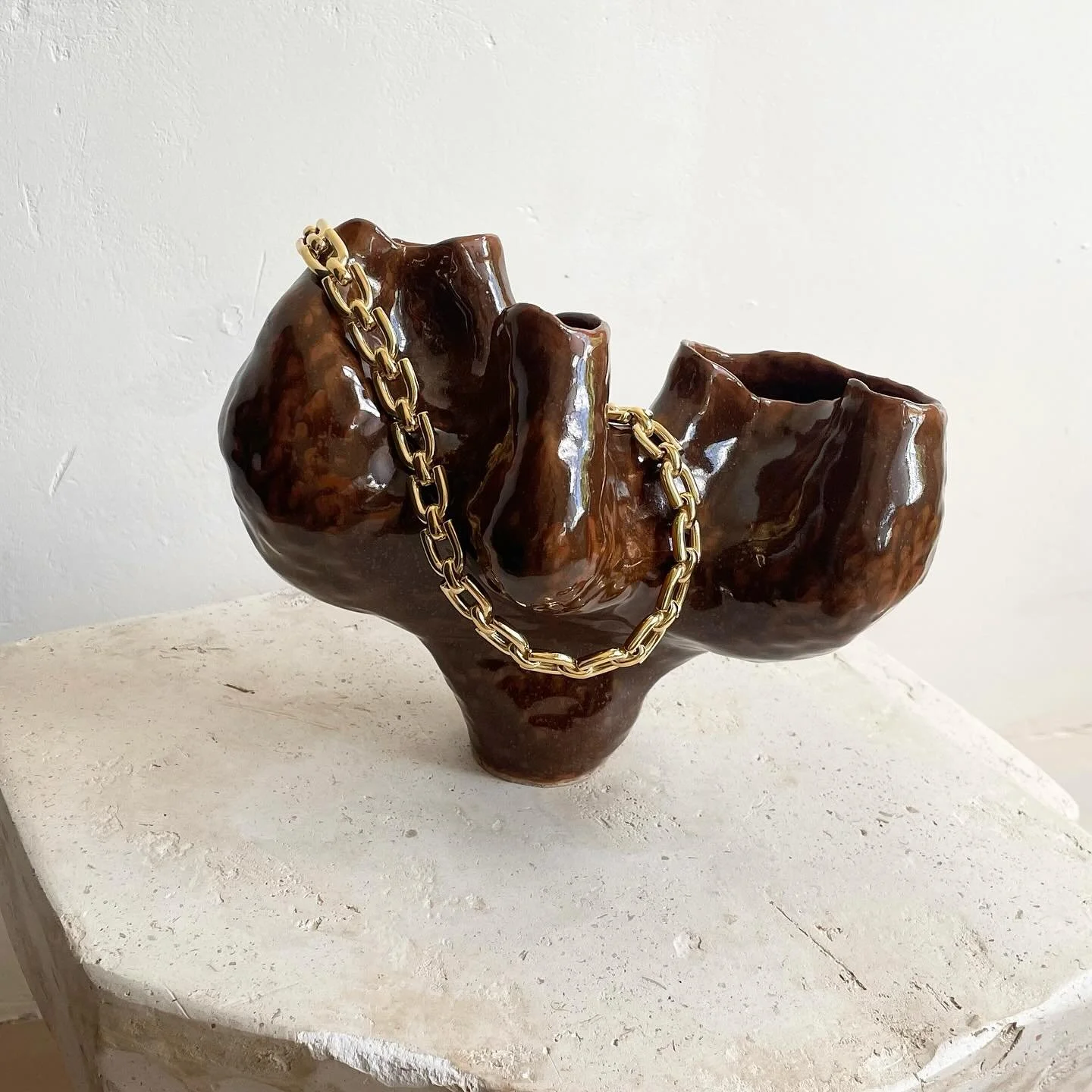 The Uma Chain
Handcrafted in 18 carat gold plate
Made in England

#bespokechain #handcratedchains #castchain #handmadechains #bolddistinctivestyle #bolddesign #chunkyjewellery #chunkychains #chunkychainnecklace #goldchains #madeinengland #handmadeukm