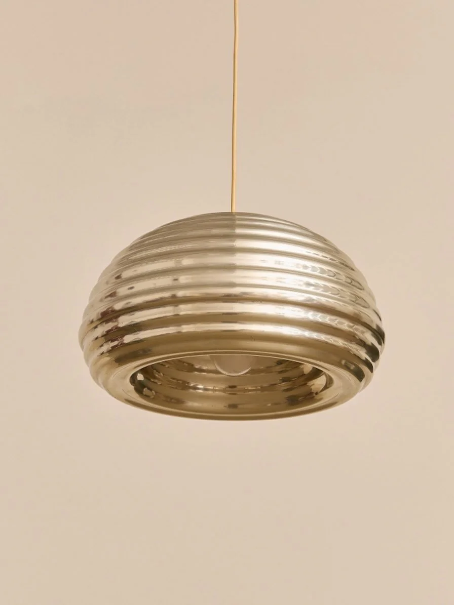 Influences. 

Spl&uuml;gen Br&auml;u pendant lamp by Achille and Pier Giacomo Castiglioni

#spl&uuml;genbr&auml;u #achillecastiglioni