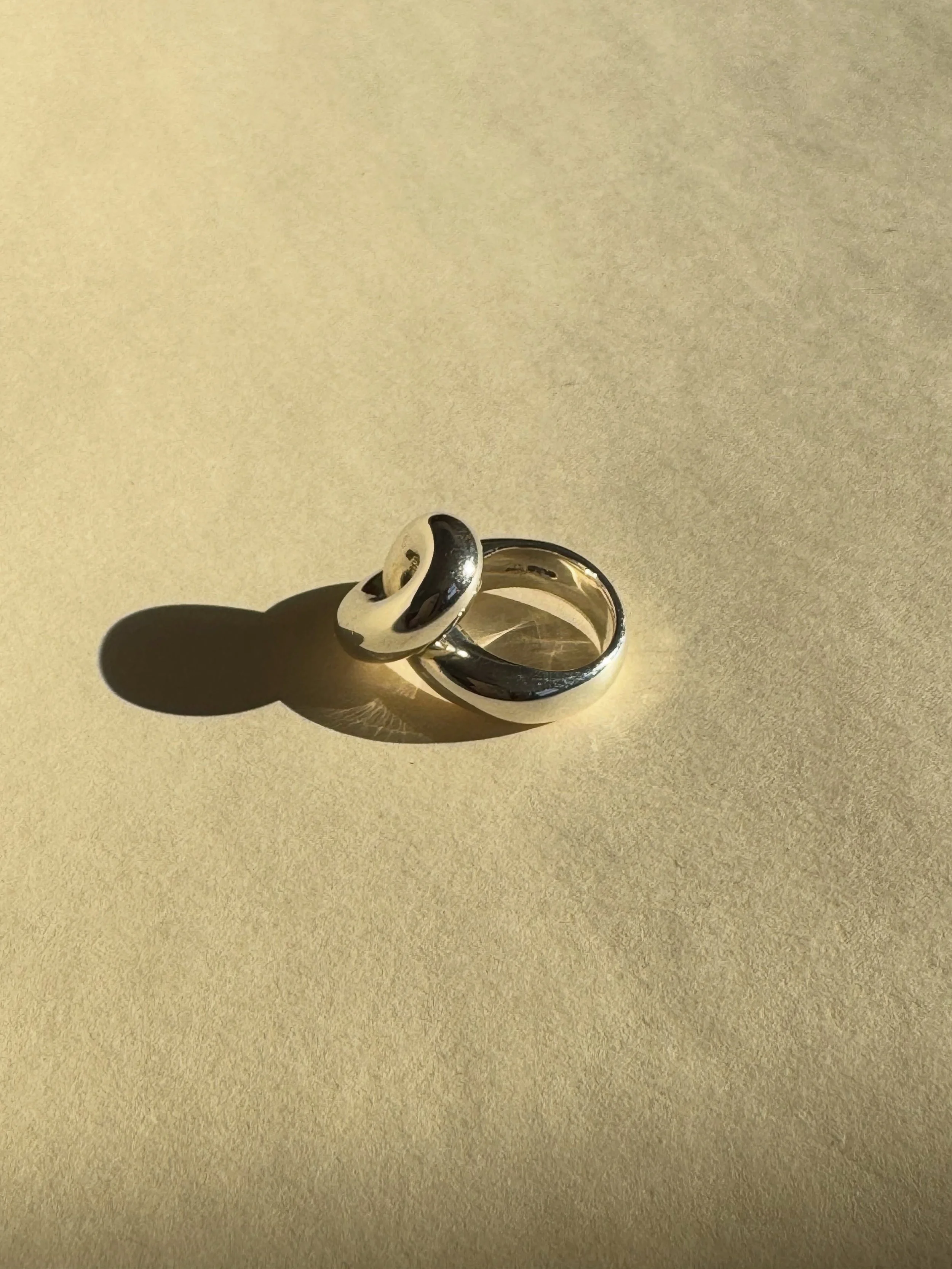 Celia Swirl - A weighty, fluid spiral of highly polished silver, the ultimate summer statement piece 🐚 ☀️ 

Available in solid silver and gold plate. 

Shop Celia at www.ruddockjewellery.co.uk
