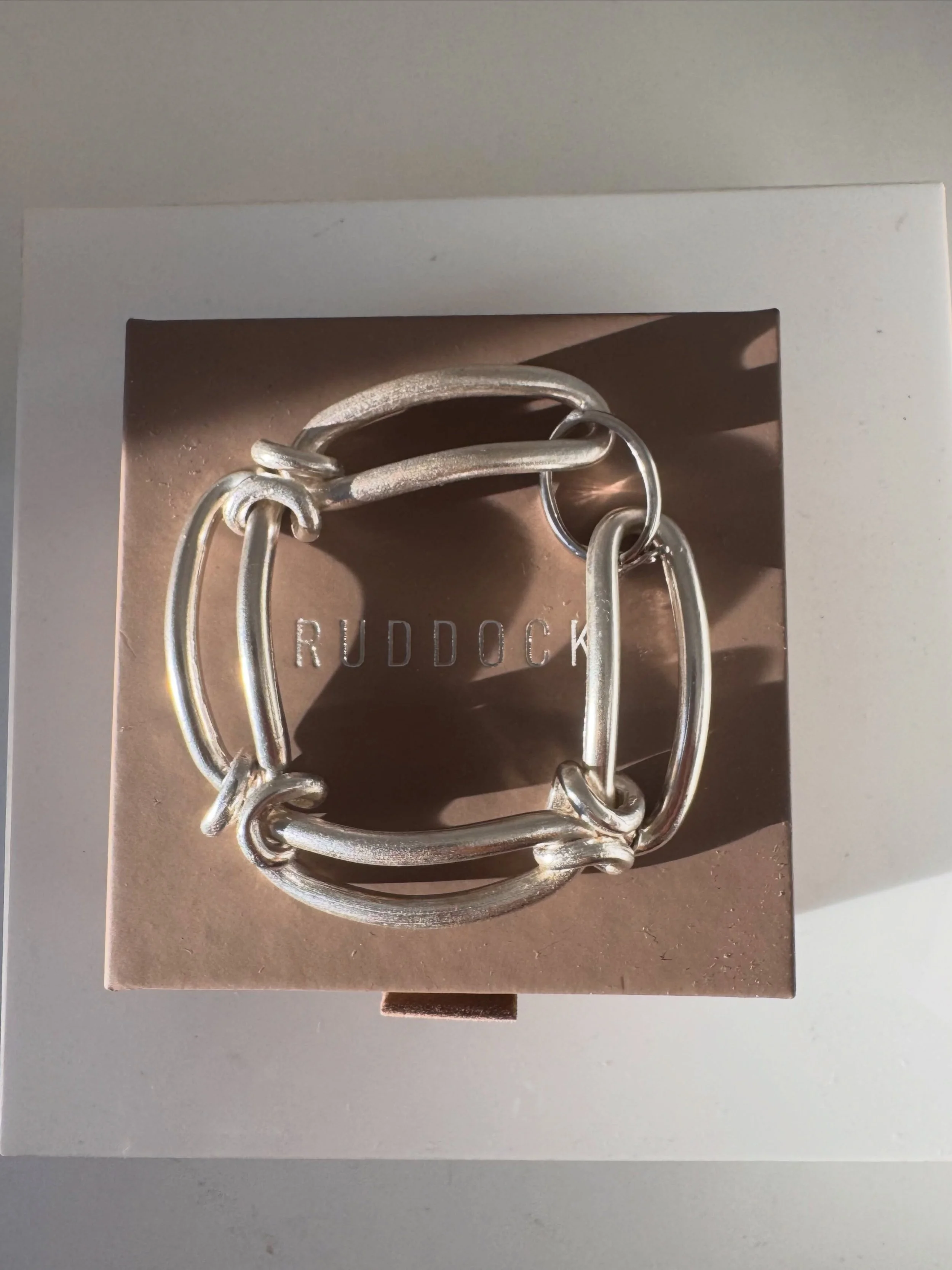 Sold out silver ROLLO CHAINS are back in stock ⛓️

Available now on the website and @thewearer 

#chunkysilverbracelet #heavysilverbracelet #solidsilverbracelet