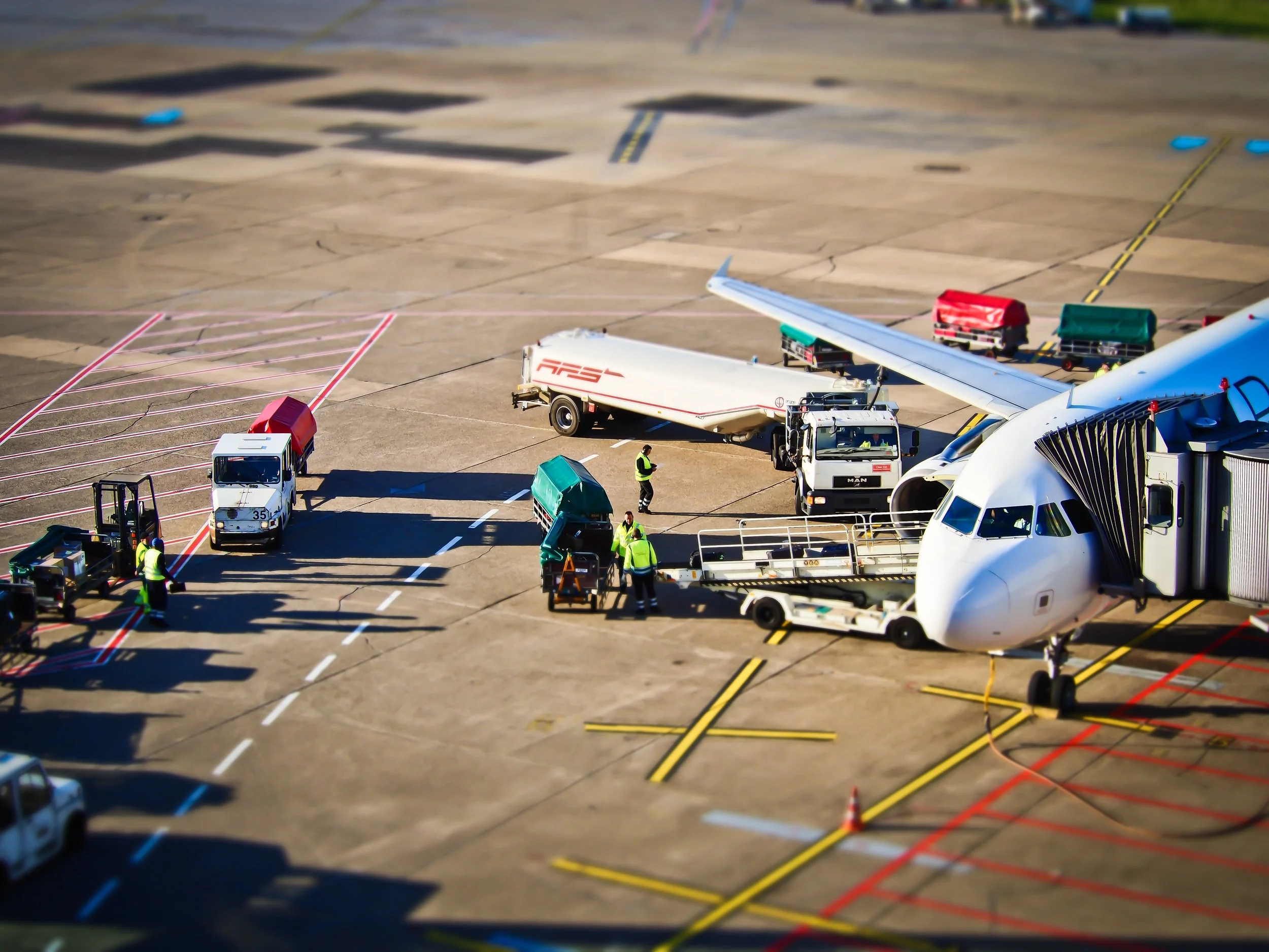 airport-1152251.jpg