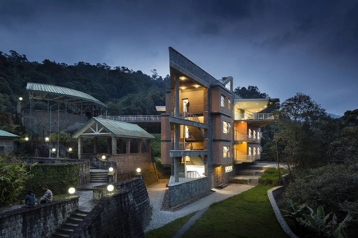 InSite_Architecture_NamanabeHall_JamesEwing-9806.jpg
