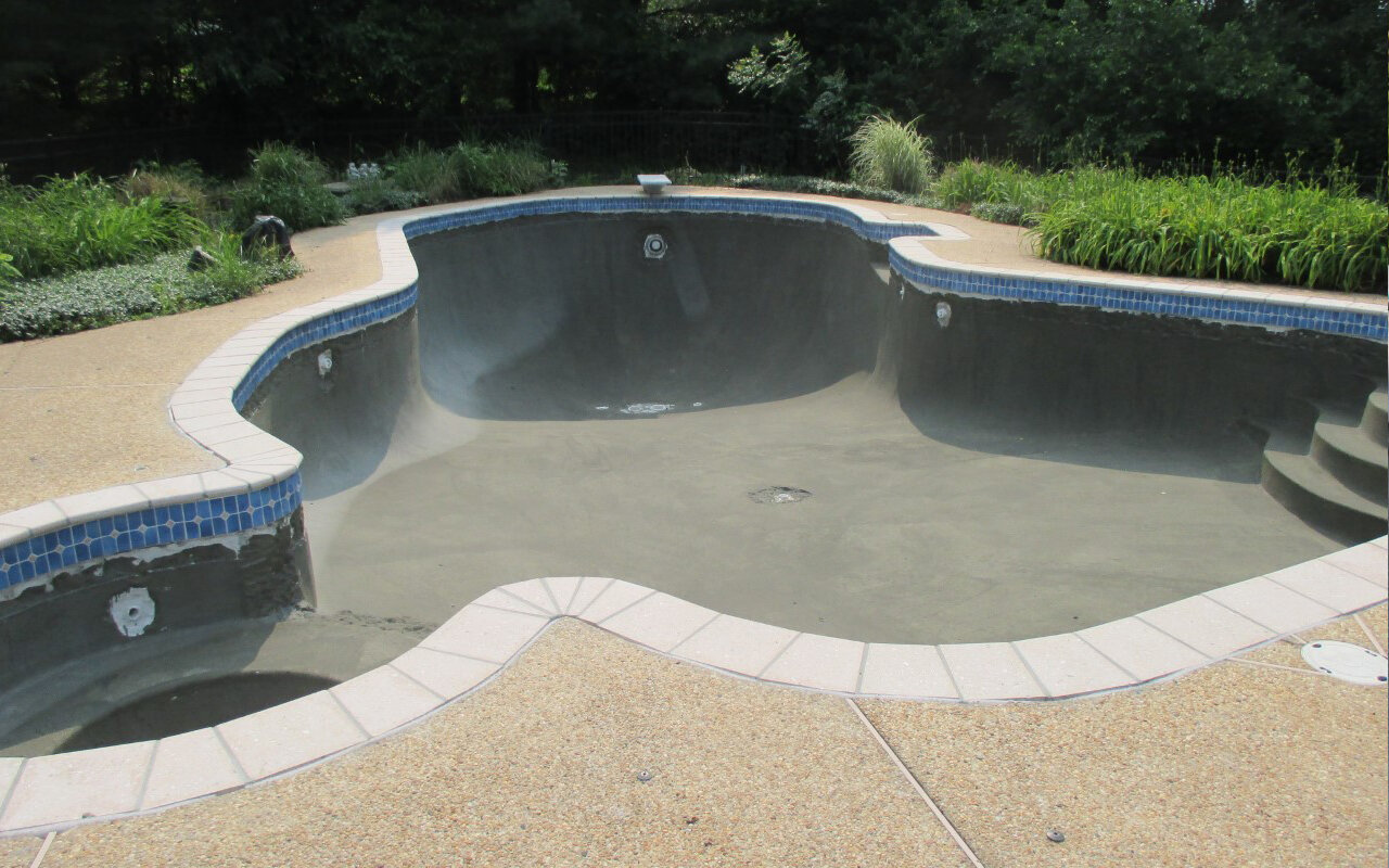  Preparing a pool for the interior is critical in providing a long-lasting interior. The bond coat is a coating placed over the existing interior designed to create a mechanical bond between the new and old interiors. In the pool renovation industry,