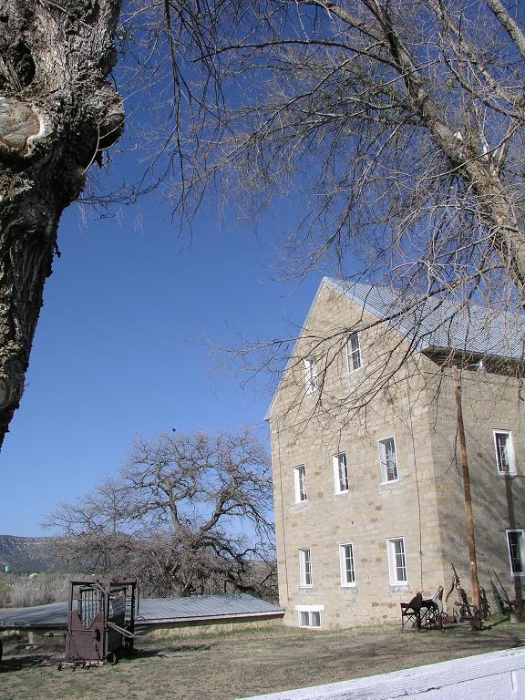 cimarronapacheagency_2011_3.jpg