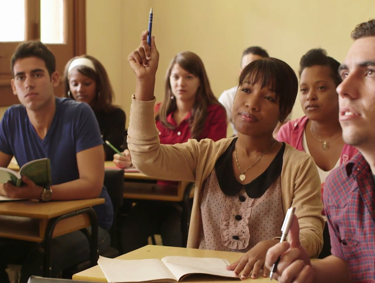 people-at-school-student-raising-hand-and-asking-question-to-professor-during-class-in-college-law-school-university-of-havana-cuba_ejfmqgrg__F0002.png