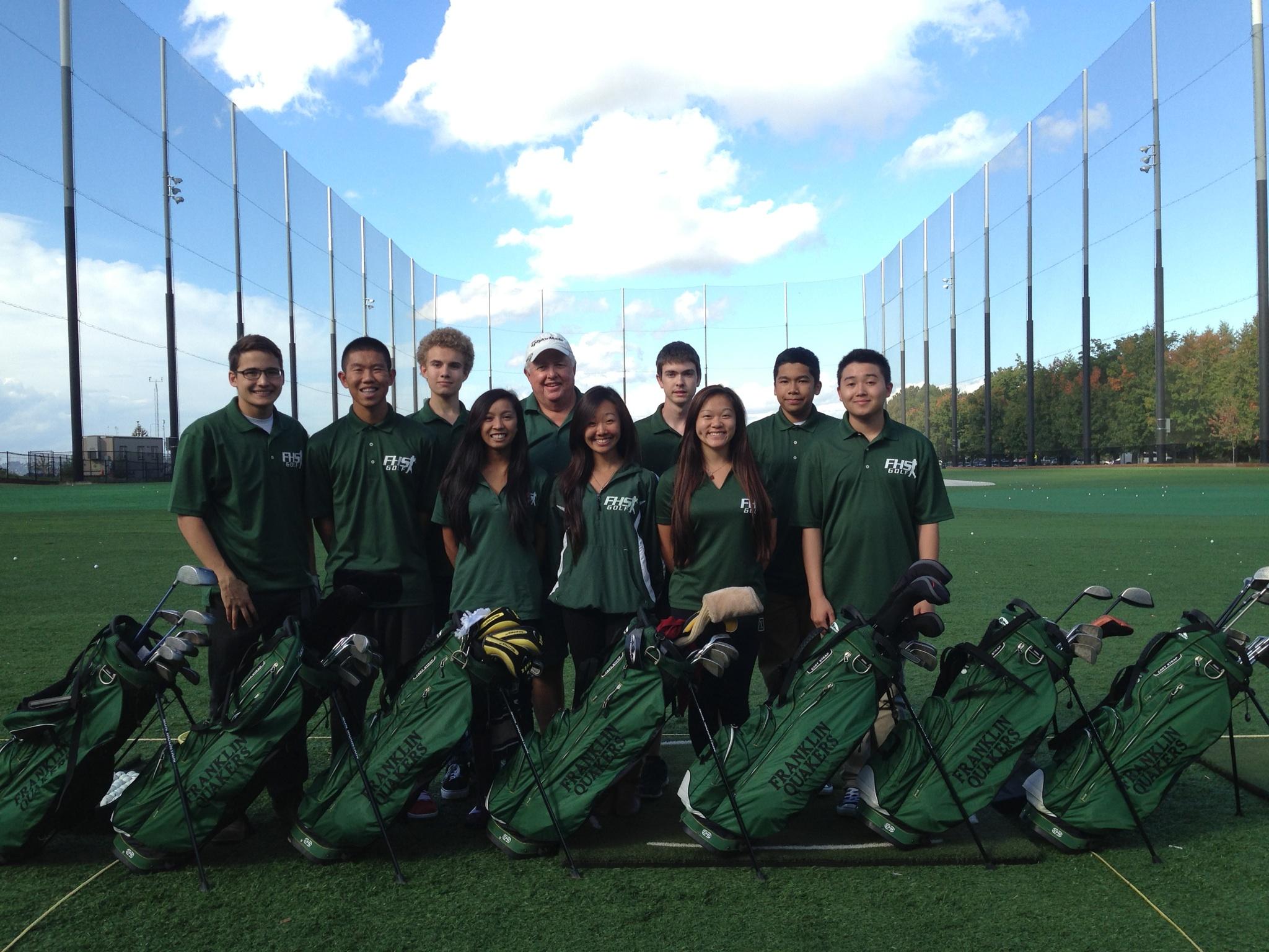Franklin golf team and new bags 2014.jpg