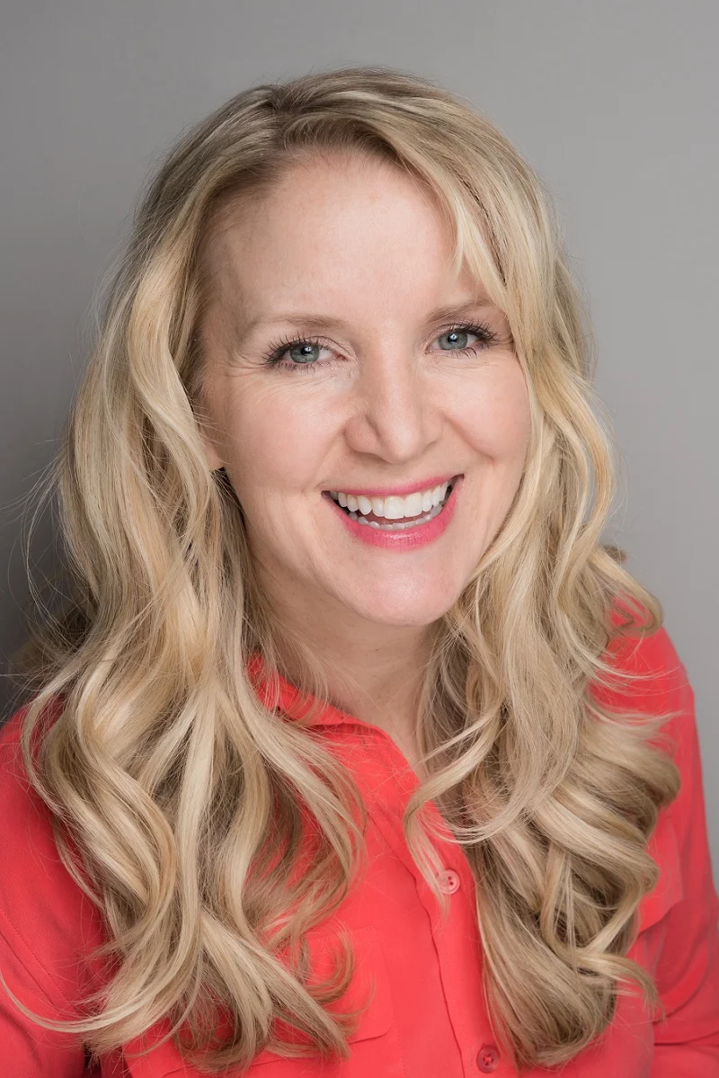 Head shots Holly.jpg
