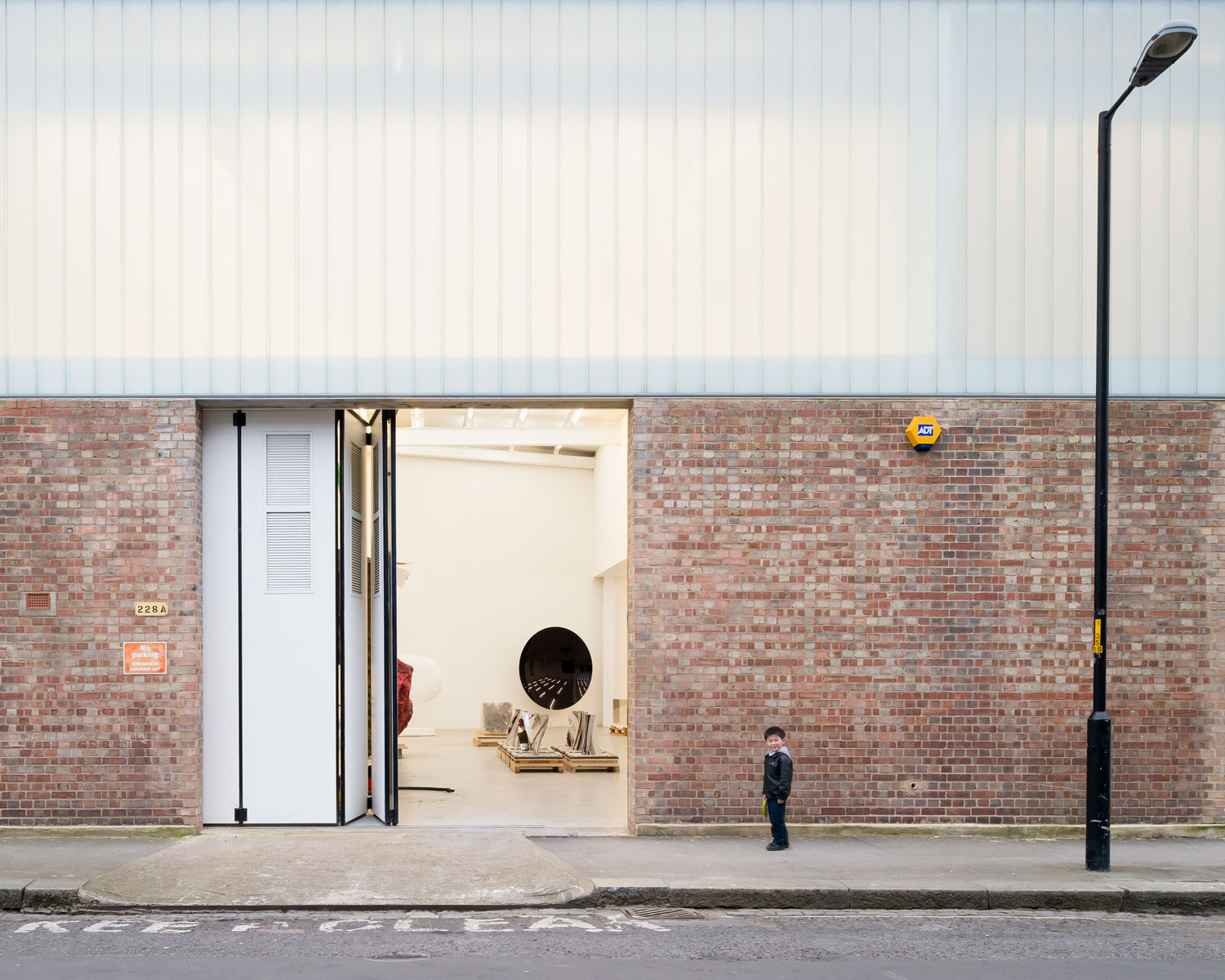 Anish-Kapoor-London-Studios-by-Caseyfierro-Architects-Yellowtrace-01.jpg
