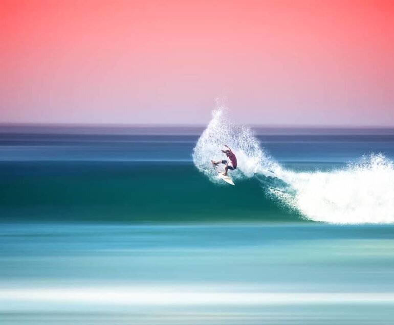 colorful-surf-photography-by-thomas-fotomas-1-2-770x636.jpg