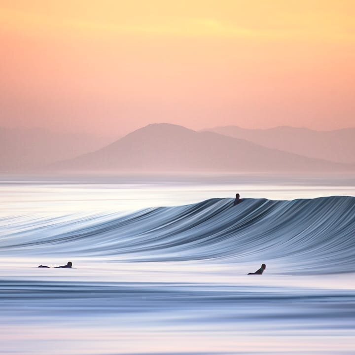 colorful-surf-photography-by-thomas-fotomas-1-4.jpg