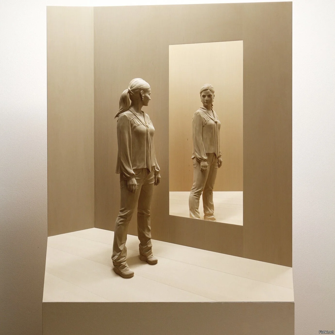 Wooden sculpture by Peter Demetz