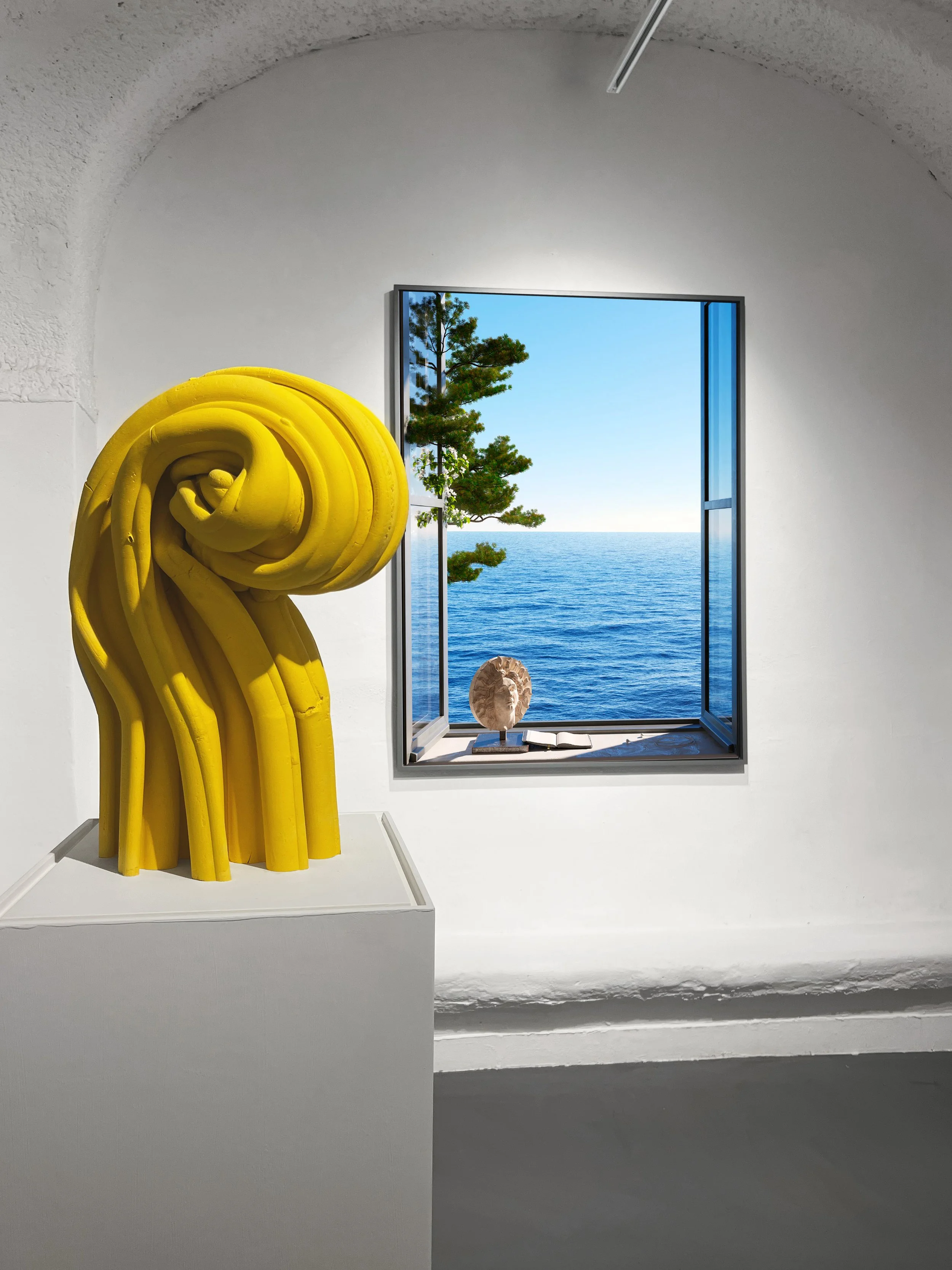 Giuseppe Lo Schiavo: Between Worlds