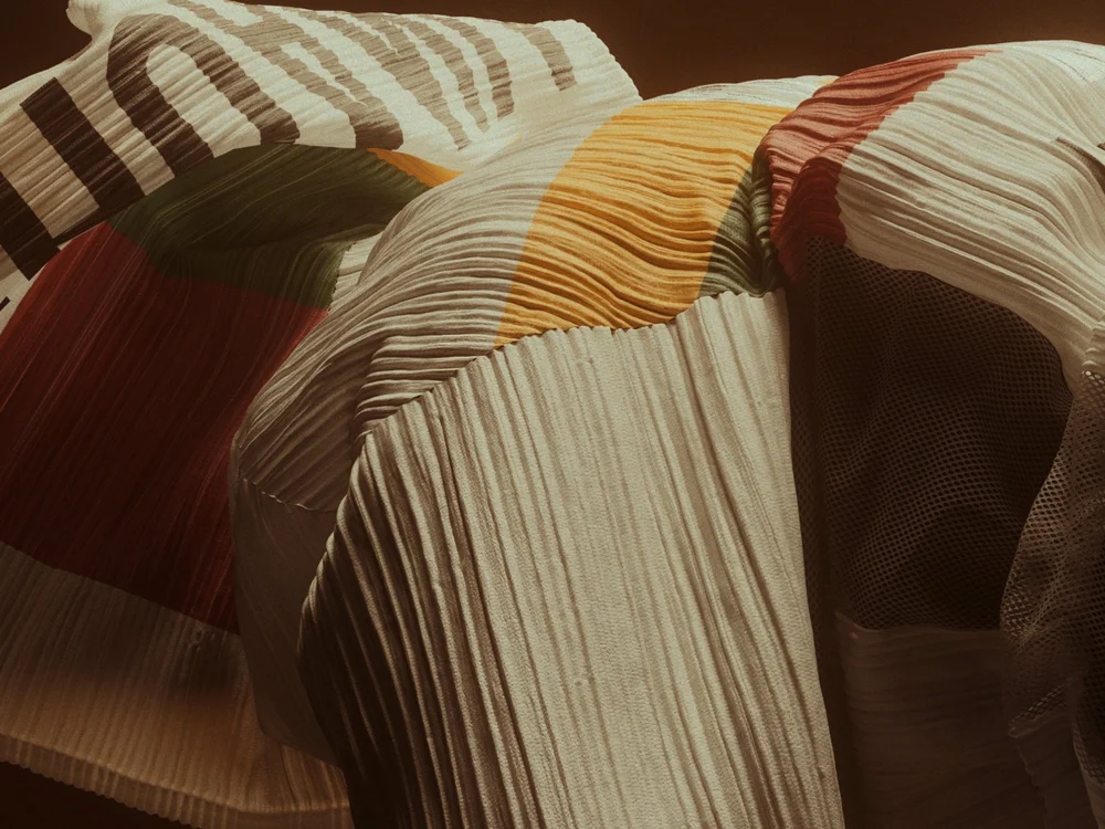 ISSEY_MIYAKE_3k_image9.jpg