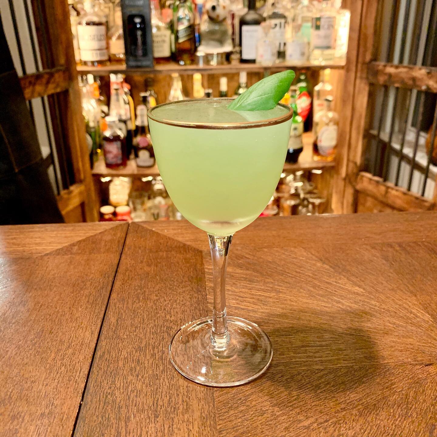 What do you think of the color on this basil gimlet? I love how vibrant it is, how the basil smells, and this gin... it&rsquo;s to die for. 

Don&rsquo;t forget to take my survey! How do you make your martini? Head to NolanAndTyler.com/survey and sha