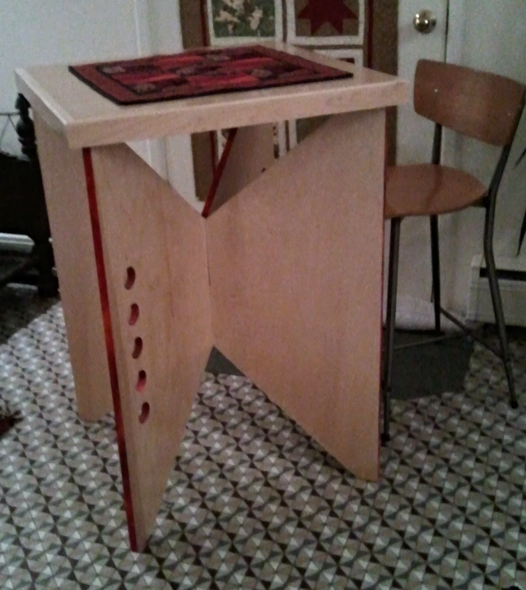 Knock down table