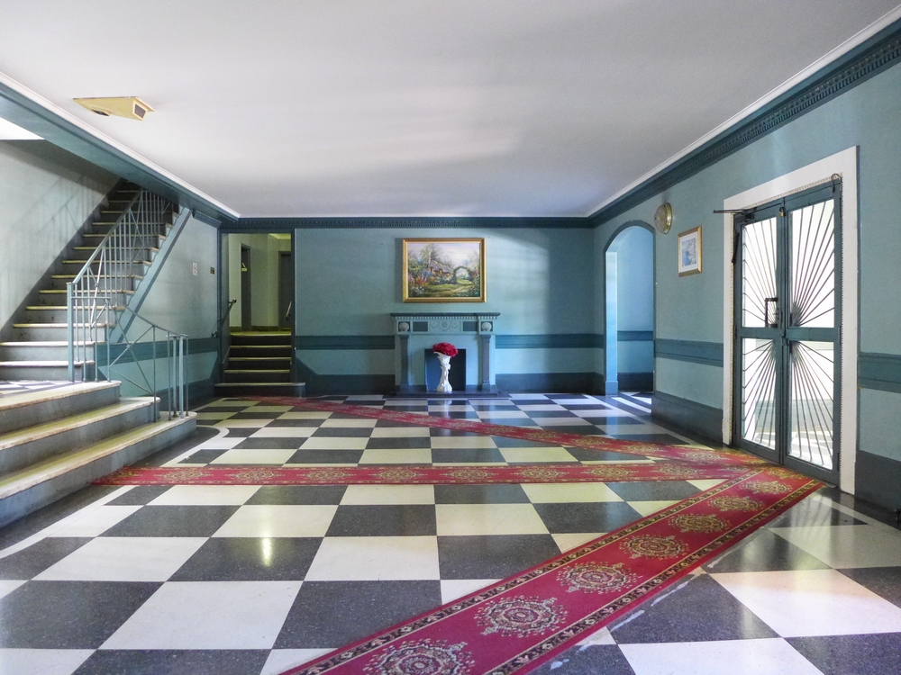 Lobby, 2246 Ocean Avenue