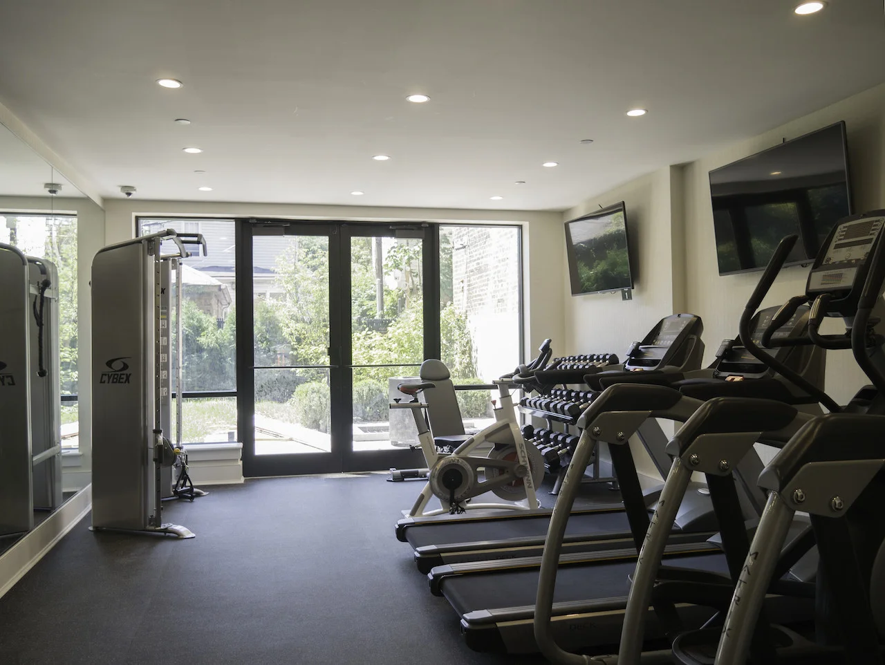 32 - Free Private Gym.jpg