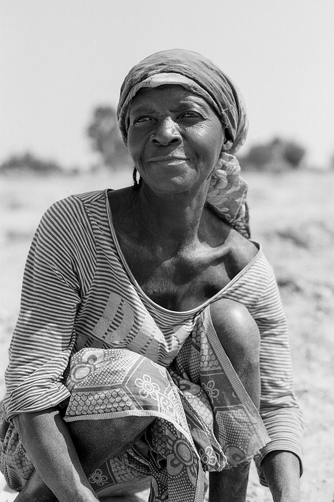Kuito | Minolta Dynax 7, Minolta AF 50mm F1.4, Kodak Tmax 100