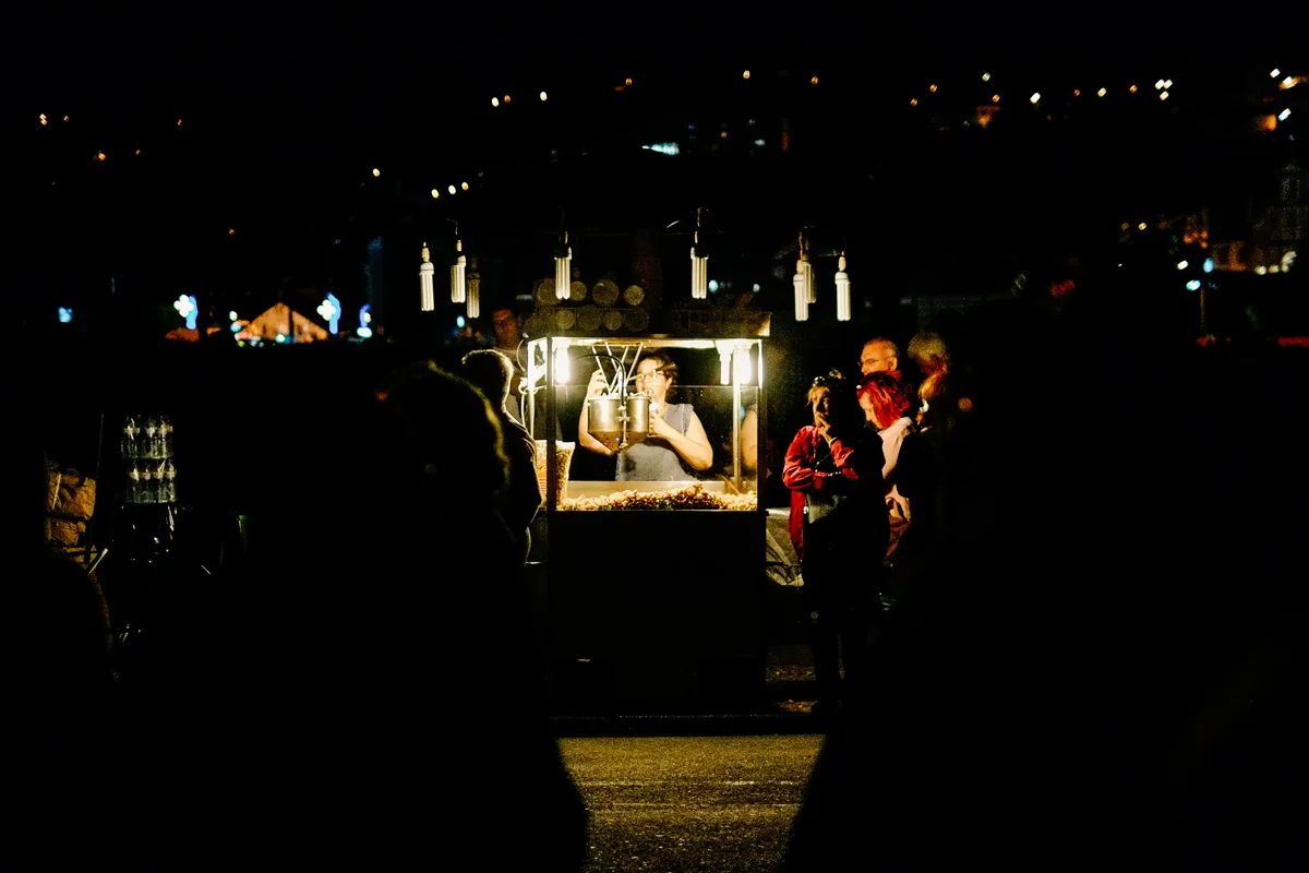 Fuji X-Pro1 , XF 35mm f/1.4 , 1/250 , f/1.4 , ISO 3200