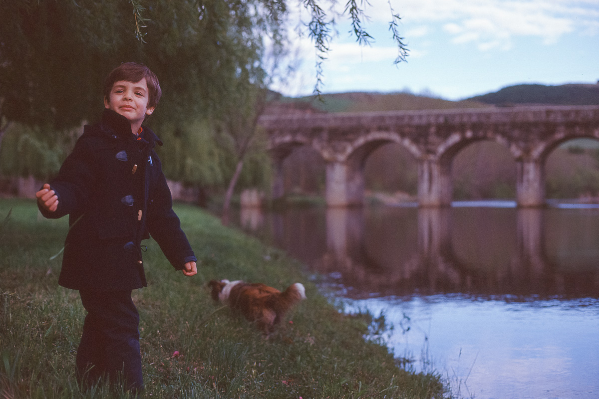 Minolta X700, Minolta MD 50mm F1.4, Kodak Elite Chrome 100 (expired 2002)