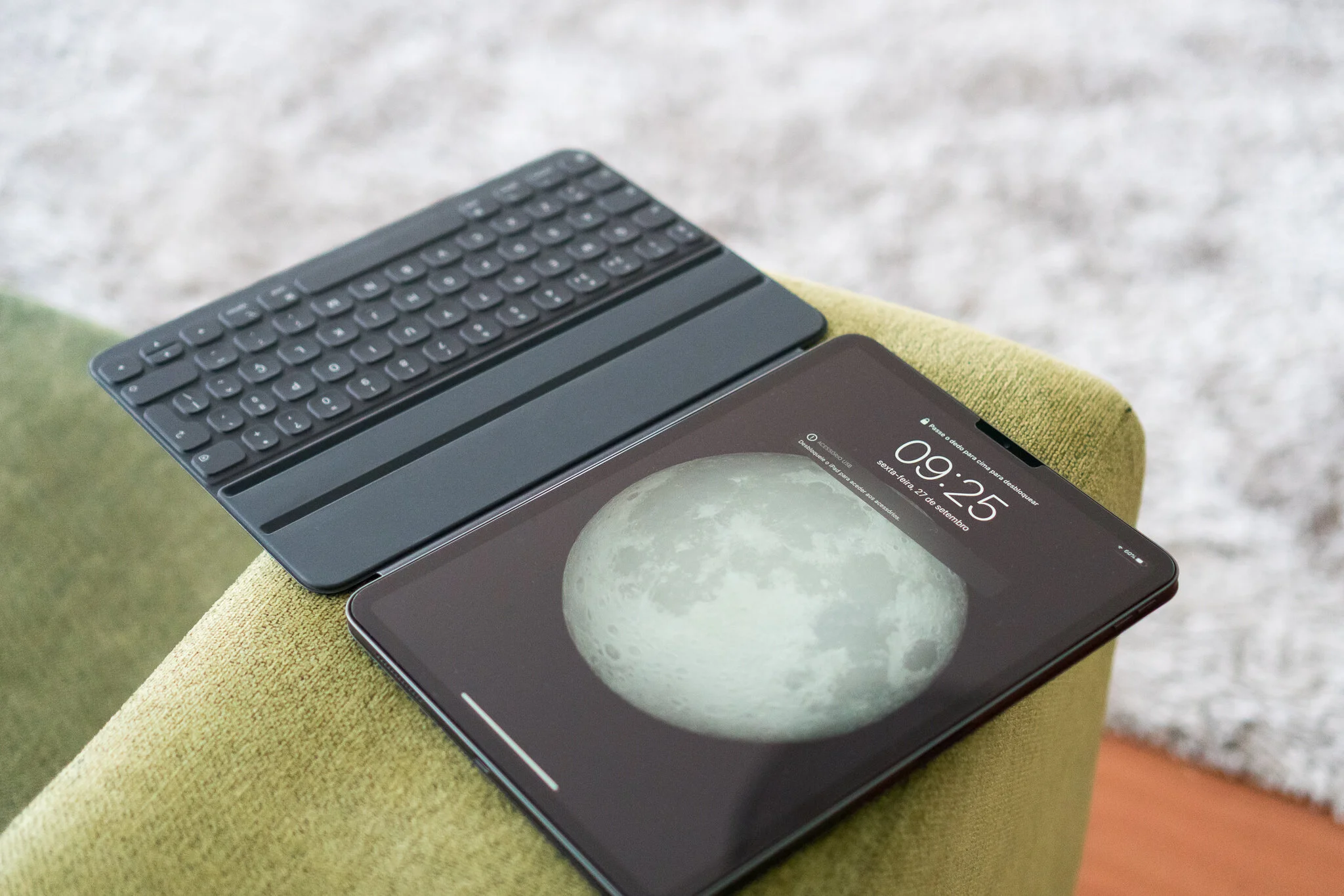MacBook or iPadPro 5.jpg