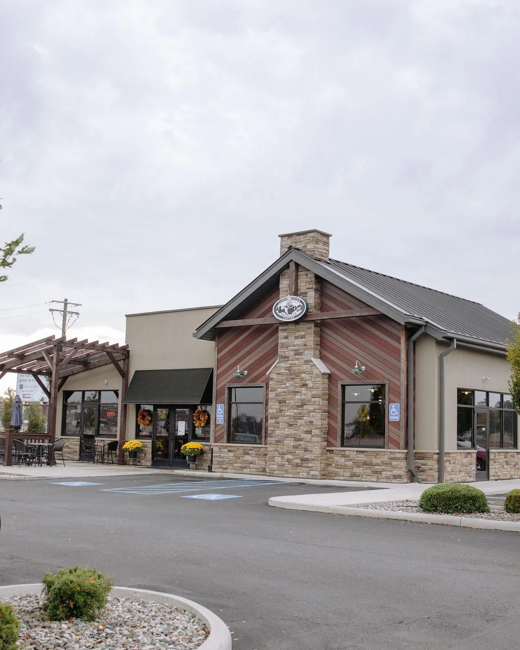 🎂 It's Southside Cabin's Birthday today?! 😎 Today we celebrate that we've made it through some BIG things as a community, we've made it through... TOGETHER! 
It's truly hard to believe that we have been a part of this space for 7 years already. Th