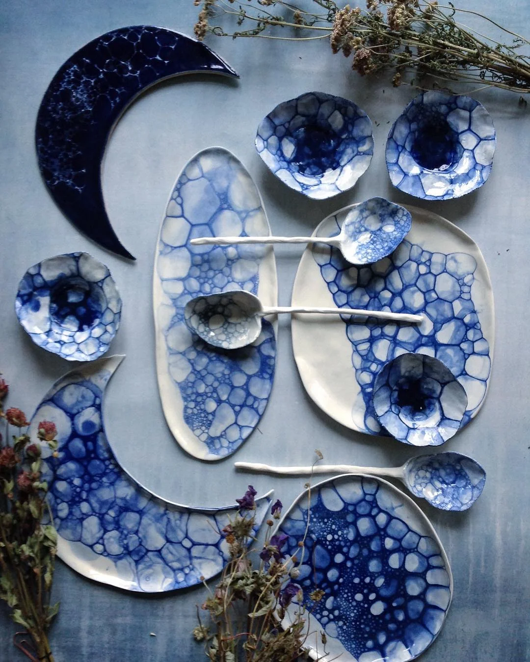 Liiiiike....majorly crushing on all these pieces made by Meadow Ceramics ! Omg. Beautiful!