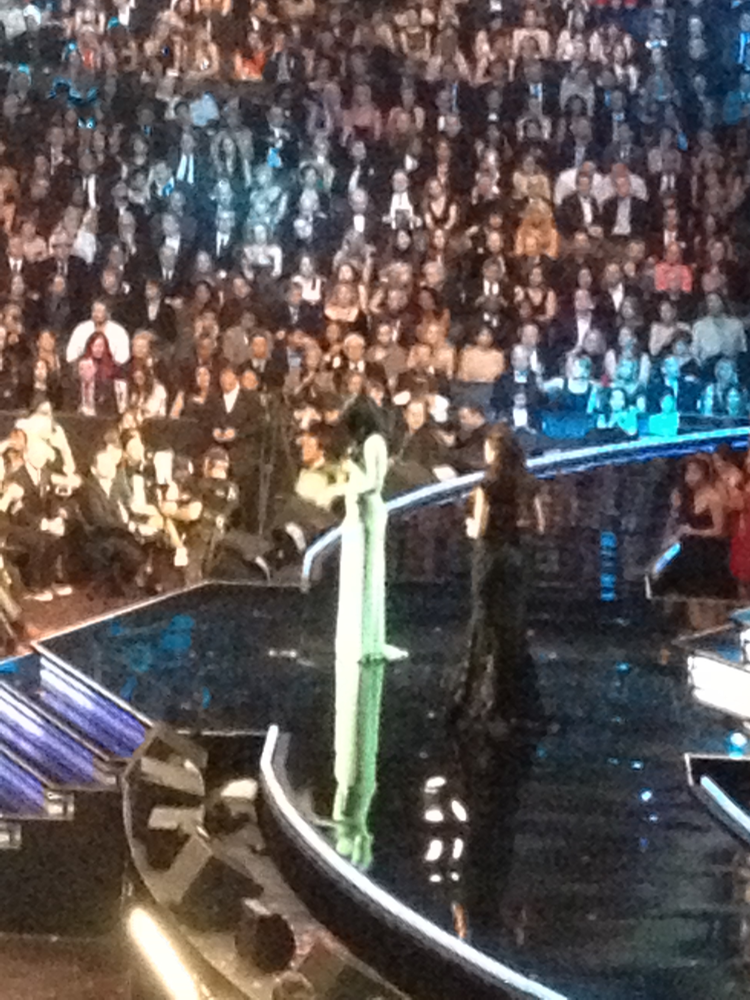 Katie Perry (Green Dress) and Beyonce Presenting.JPG