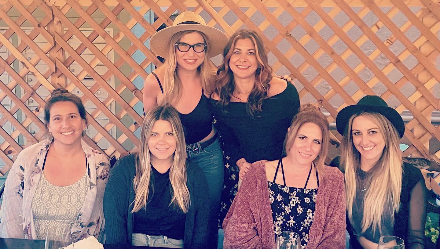 Gangs all here! Happy Saturday everyone!
.
.
.
.
#newportbeachhairstylist #newportbeachsalon #studioababes #studioahair #newportbeach #orangecounty #ocsalon #ochairstylist