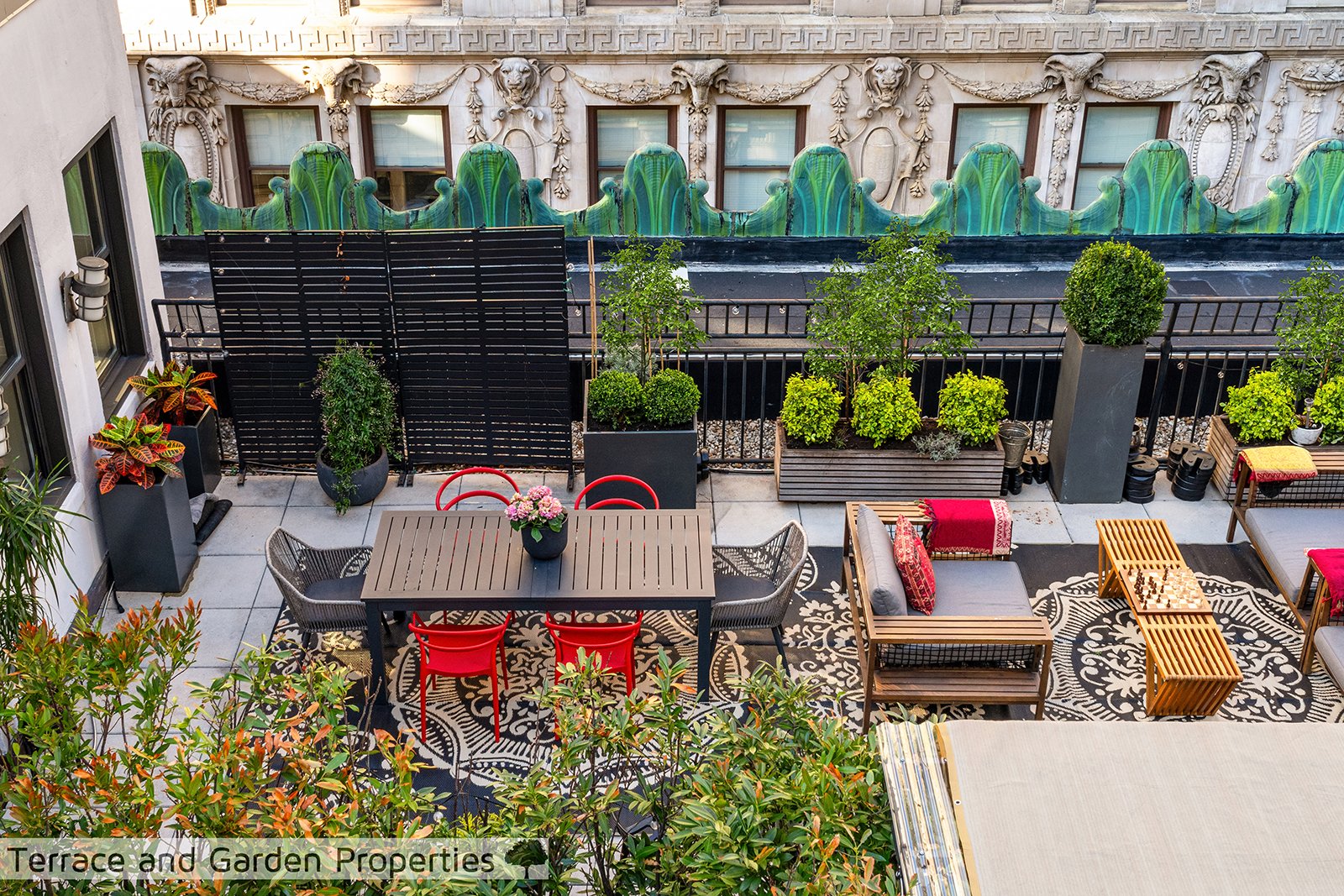 1- A3300192_1_MEDIUM RES.jpg