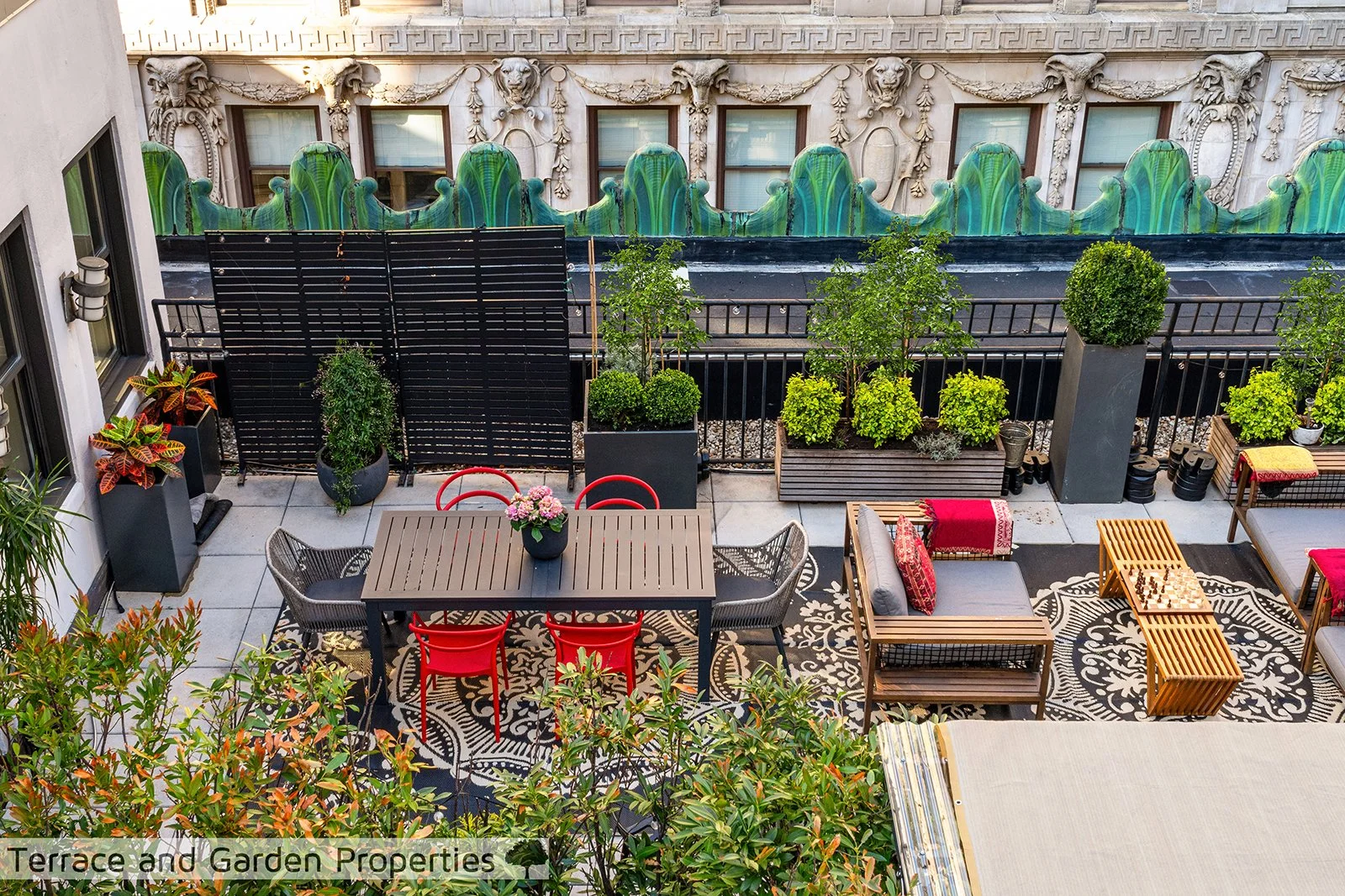 17- A3300192_1_MEDIUM RES.jpg