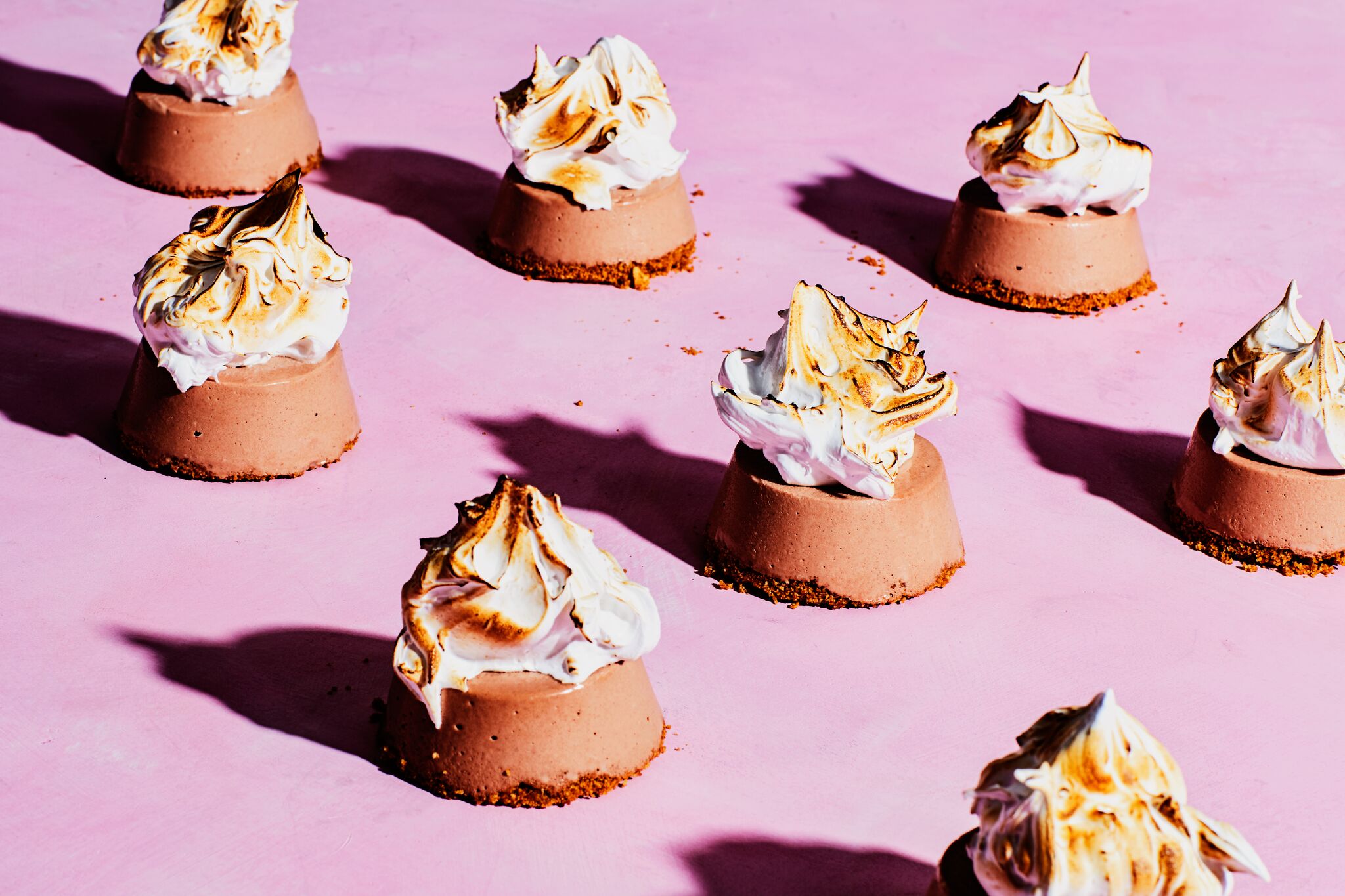 Frozen-Mini-S'Mores-Pies-11082017_preview.jpg