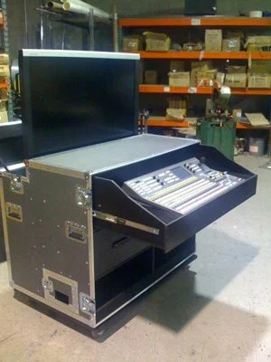 52" Monitor Lift Case Workstation