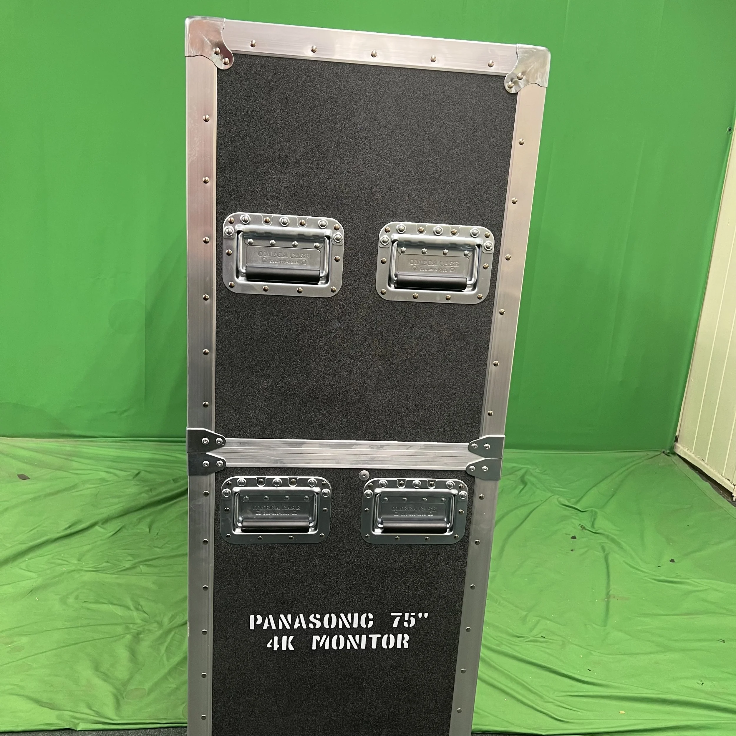 Panasonic TH-75EQ2W 75in 4K Monitor (OC-11045)