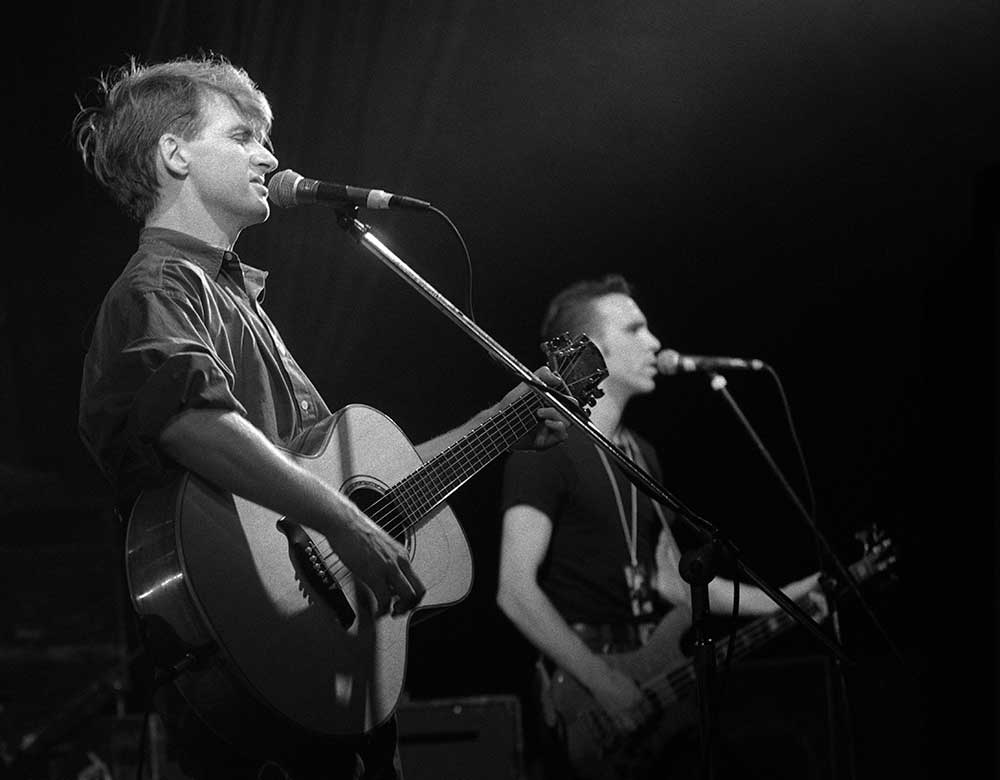 Neil and bass-player, Nick Seymour