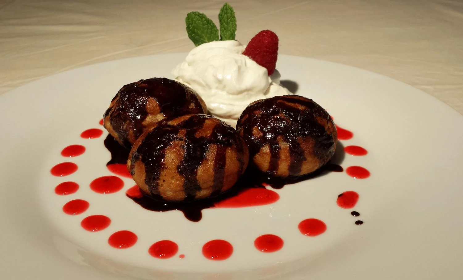 Ableskivers Raspberry Chocolate CU sm.jpg