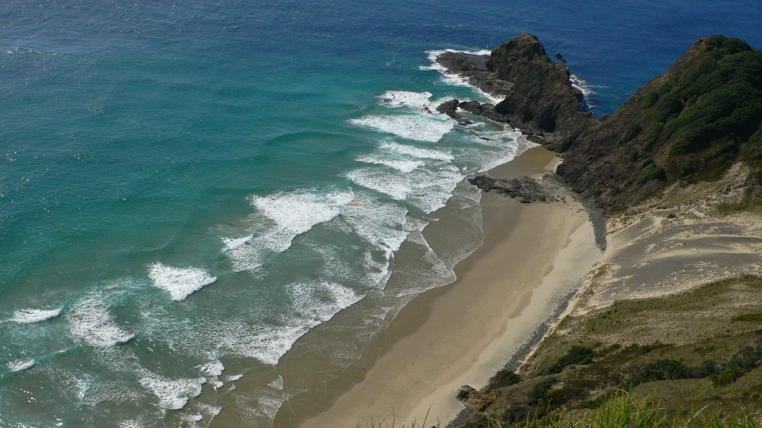 Cape Reinga cove.jpg
