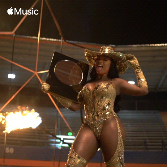 AppleMusicAwards2020-MTS-1x1-12.gif