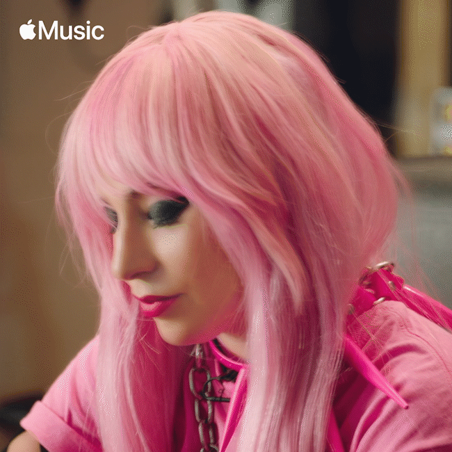 applemusic-ladygaga-gif-02.gif