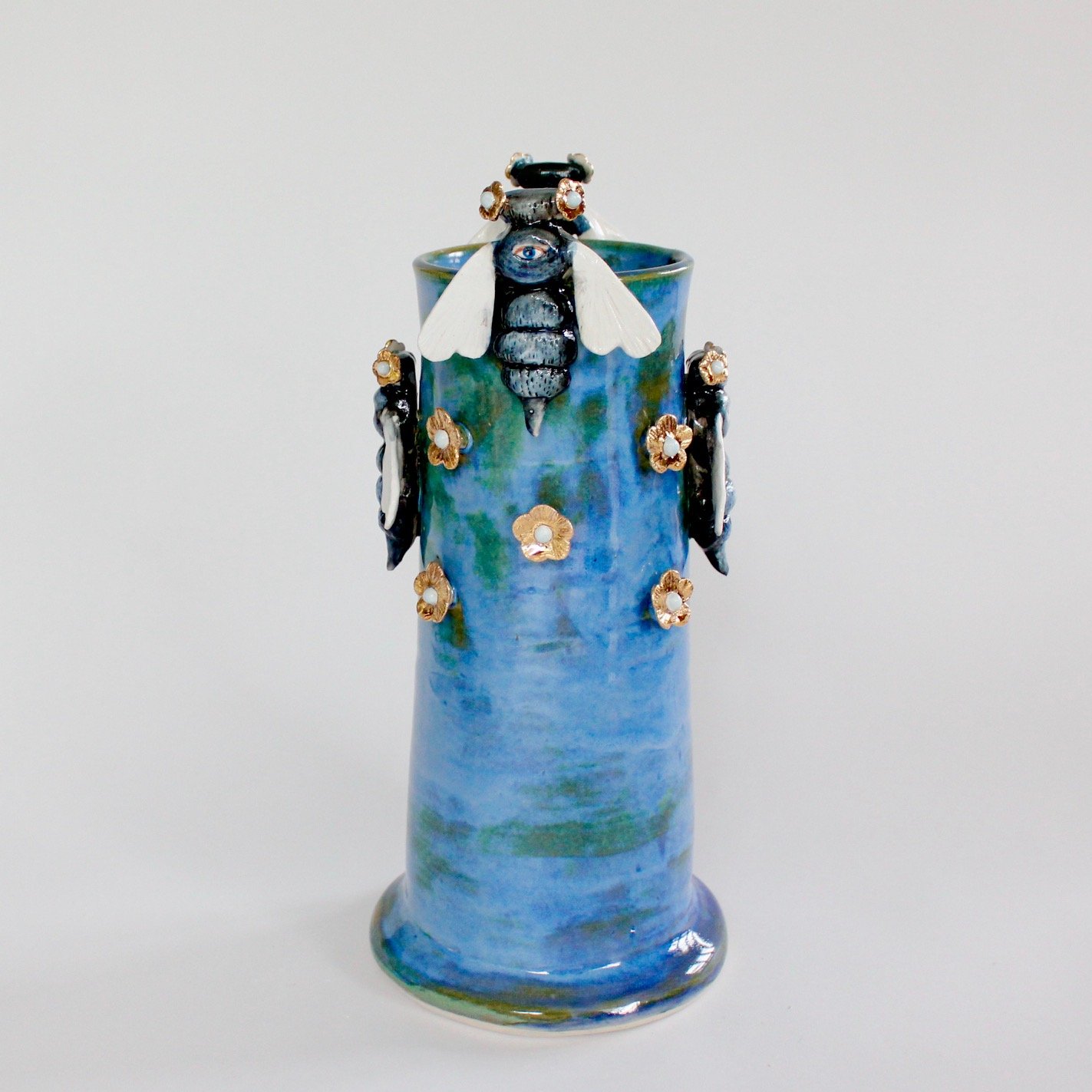 Clairy Laurence, ‘Bee bud vase 2’, Stoneware, 22kt gold luster, 19cm x 13cm