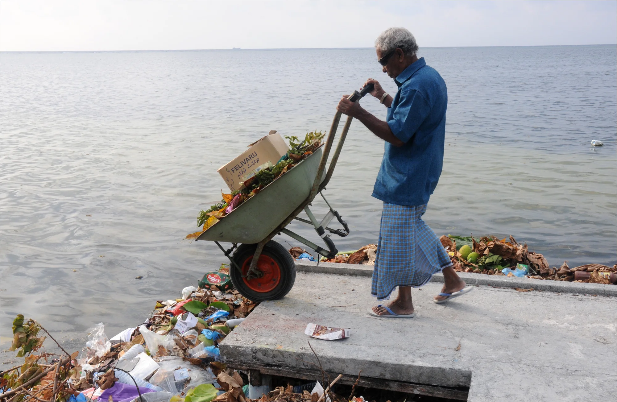 refuse study, Maldives
