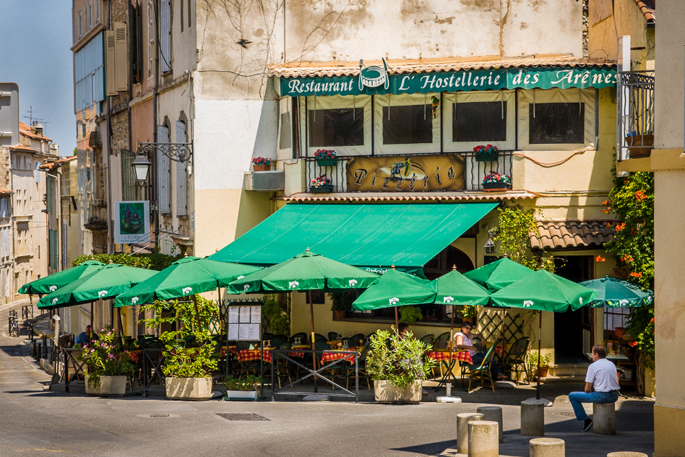 Restaurant Arles.jpg