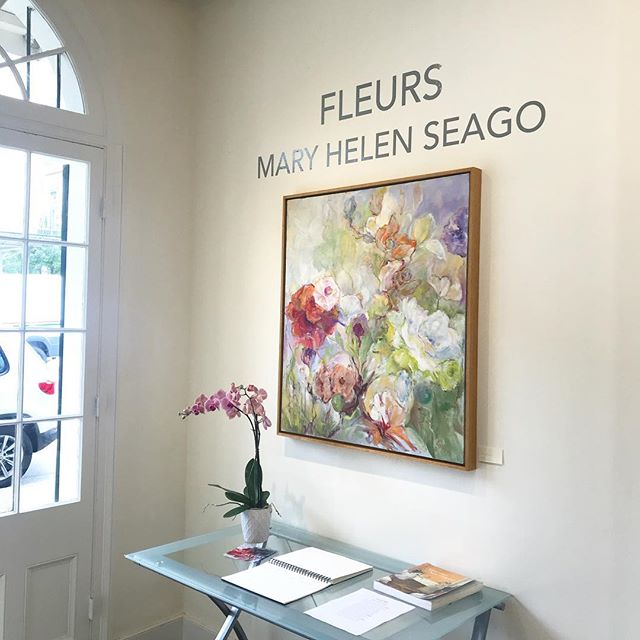 Happy St. Patrick&rsquo;s Day ☘️It&rsquo;s a wonderful day to see Mary Helen Seago&rsquo;s &ldquo;Fleurs&rdquo; exhibition! 
@degasgallery #nola #art #fleurs #painting #neworleansart