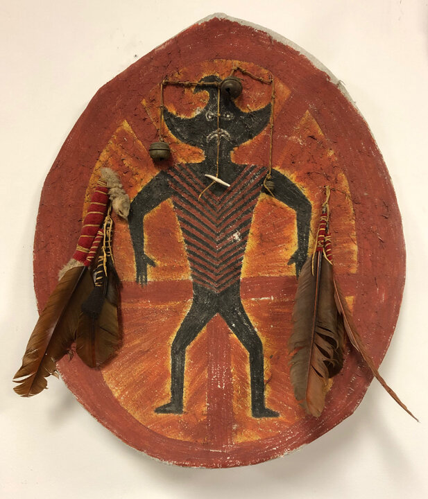 Crow nation shield, 19th century, rare