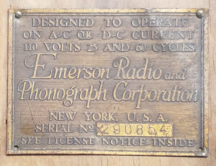 radio plaque_10x7_72ppi.png