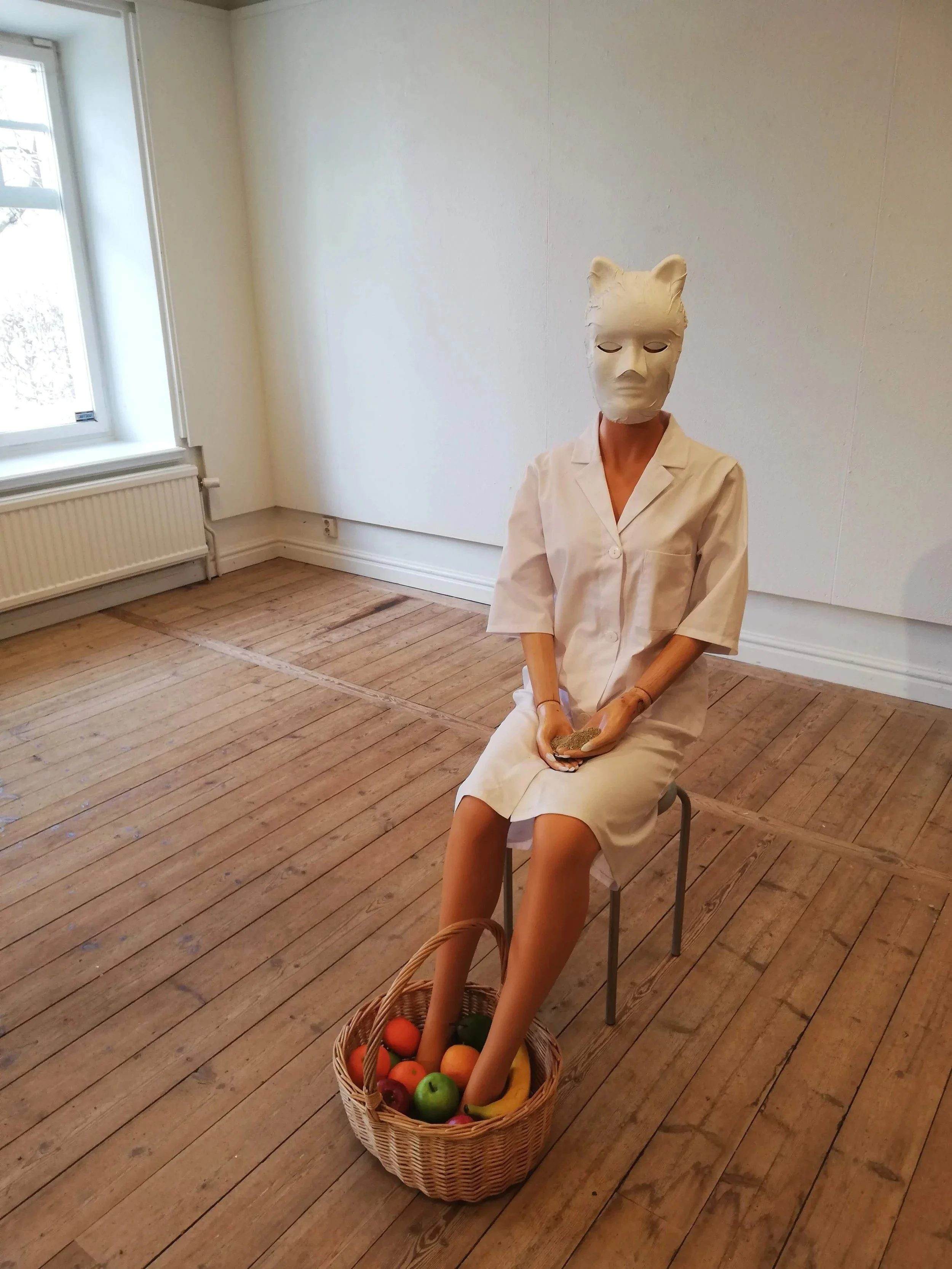 The Strange Fruit Hallucination Mixed media 140 x 50 x 100 cm